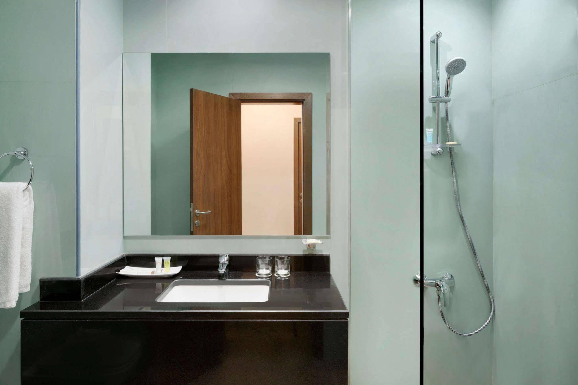 Ramada Encore Al Khobar Olaya Екстер'єр фото