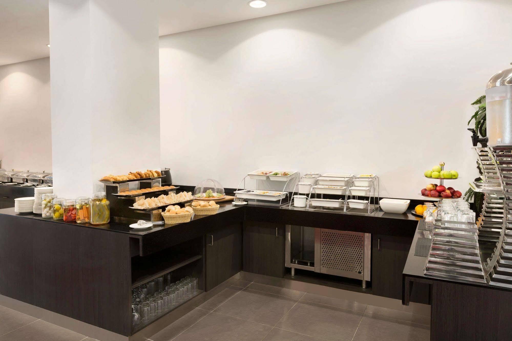 Ramada Encore Al Khobar Olaya Екстер'єр фото